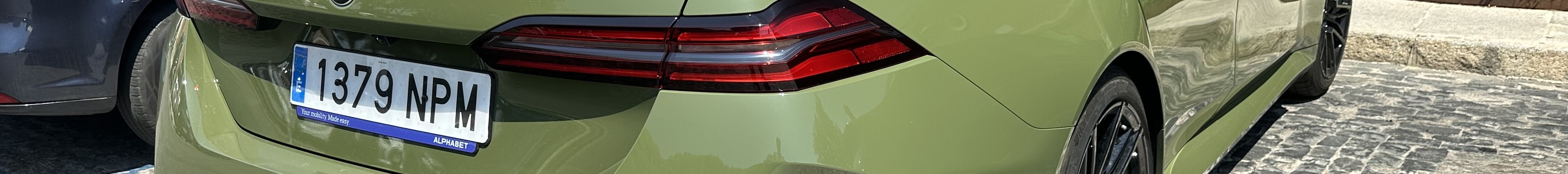 BMW M5 G90