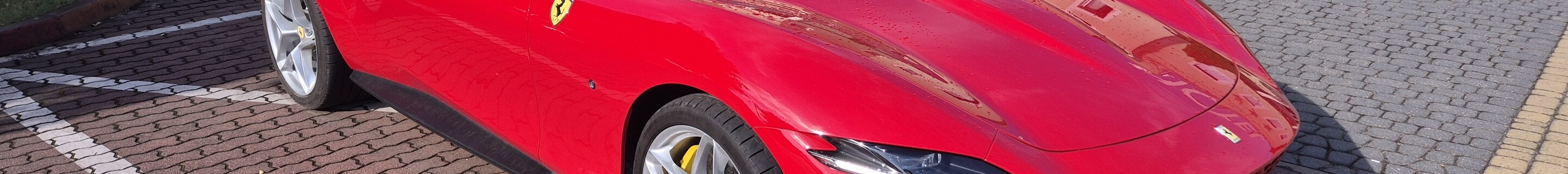 Ferrari Roma Spider