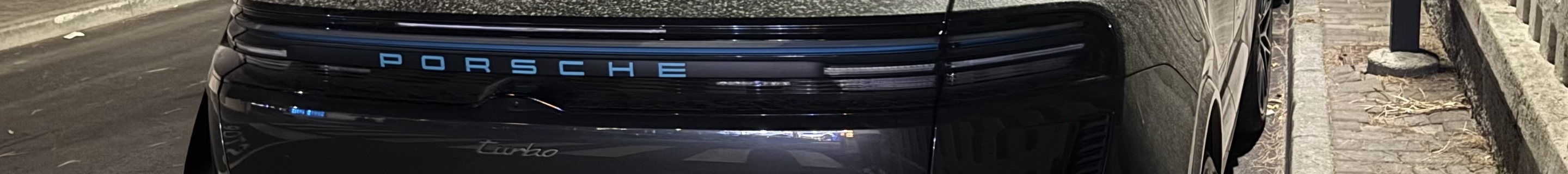 Porsche Macan EV Turbo