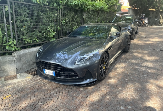 Aston Martin DB12