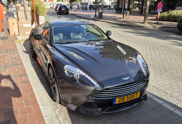 Aston Martin Vanquish 2013