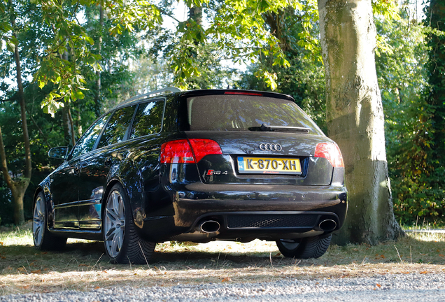Audi RS4 Avant B7