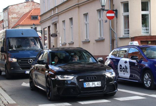 Audi RS4 Avant B8