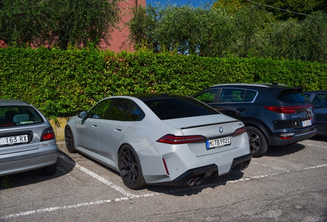 BMW M5 G90