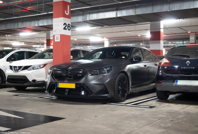 BMW M5 G90