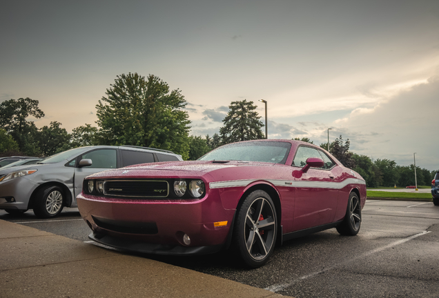 Dodge Challenger SRT-8 Furious Fuchsia
