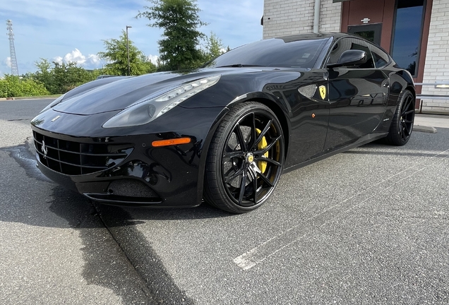 Ferrari FF