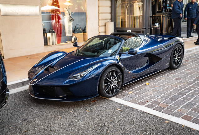 Ferrari LaFerrari Aperta