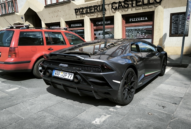 Lamborghini Huracán LP640-4 EVO