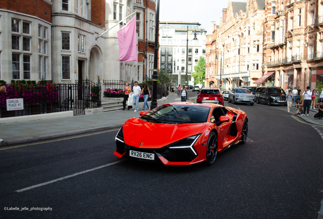 Lamborghini Revuelto