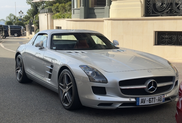 Mercedes-Benz SLS AMG