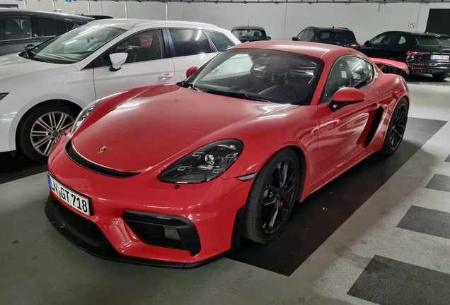 Porsche 718 Cayman GT4