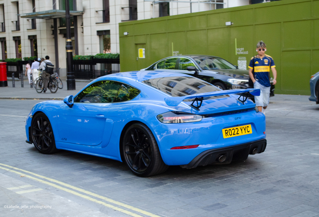 Porsche 718 Cayman GT4