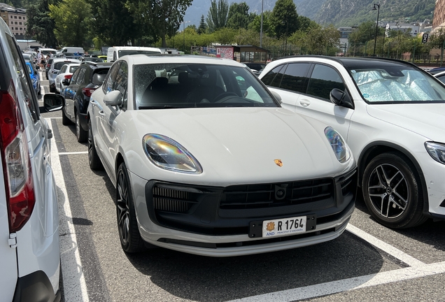 Porsche 95B Macan GTS MkIII