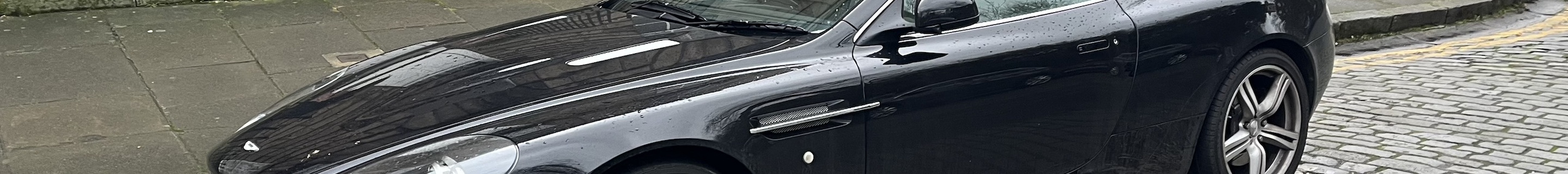 Aston Martin DB9 2010