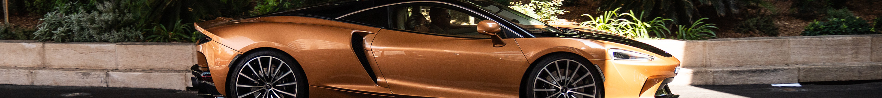 McLaren GT