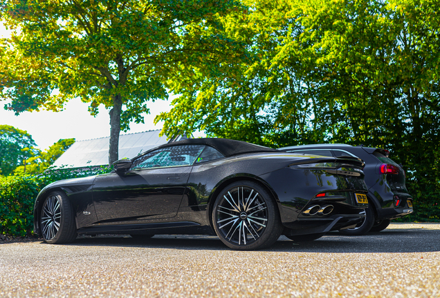 Aston Martin DBS Superleggera Volante