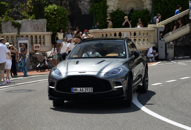 Aston Martin DBX707