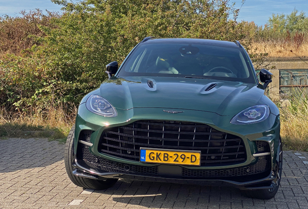 Aston Martin DBX707
