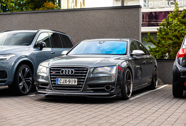 Audi S8 D4