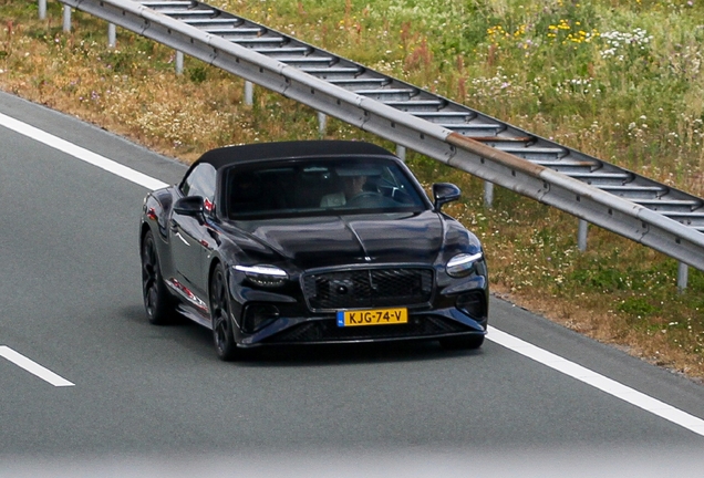Bentley Continental GTC Black Edition 2025