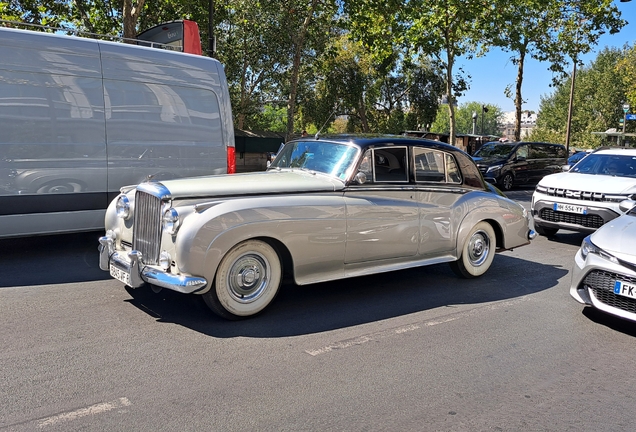 Bentley S1