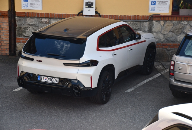 BMW XM G09 Label Red