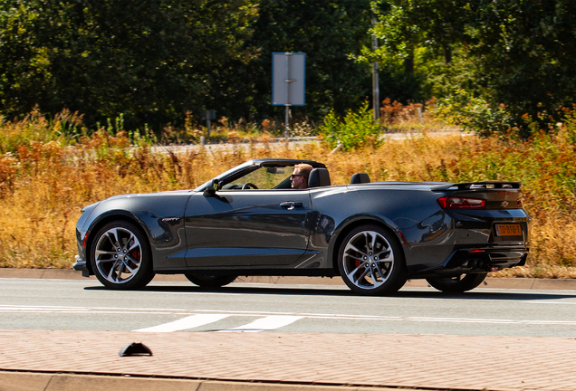 Chevrolet Camaro SS Convertible 2016 50th Anniversary