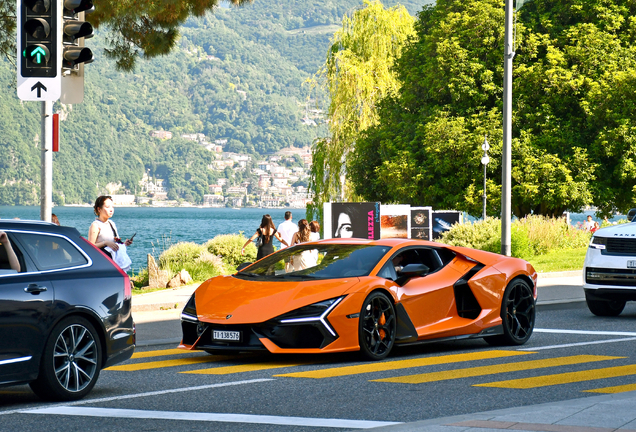 Lamborghini Revuelto