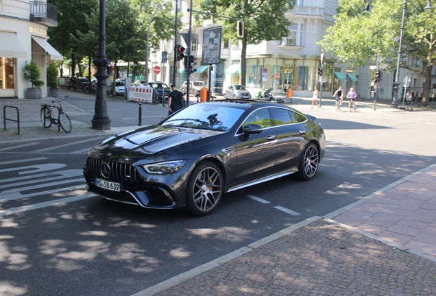 Mercedes-AMG GT 63 S X290