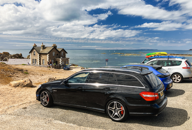 Mercedes-Benz E 63 AMG S212