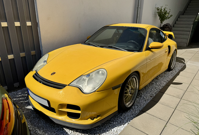 Porsche 996 GT2