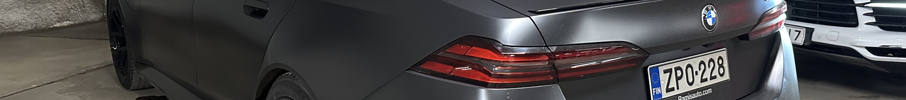 BMW M5 G90