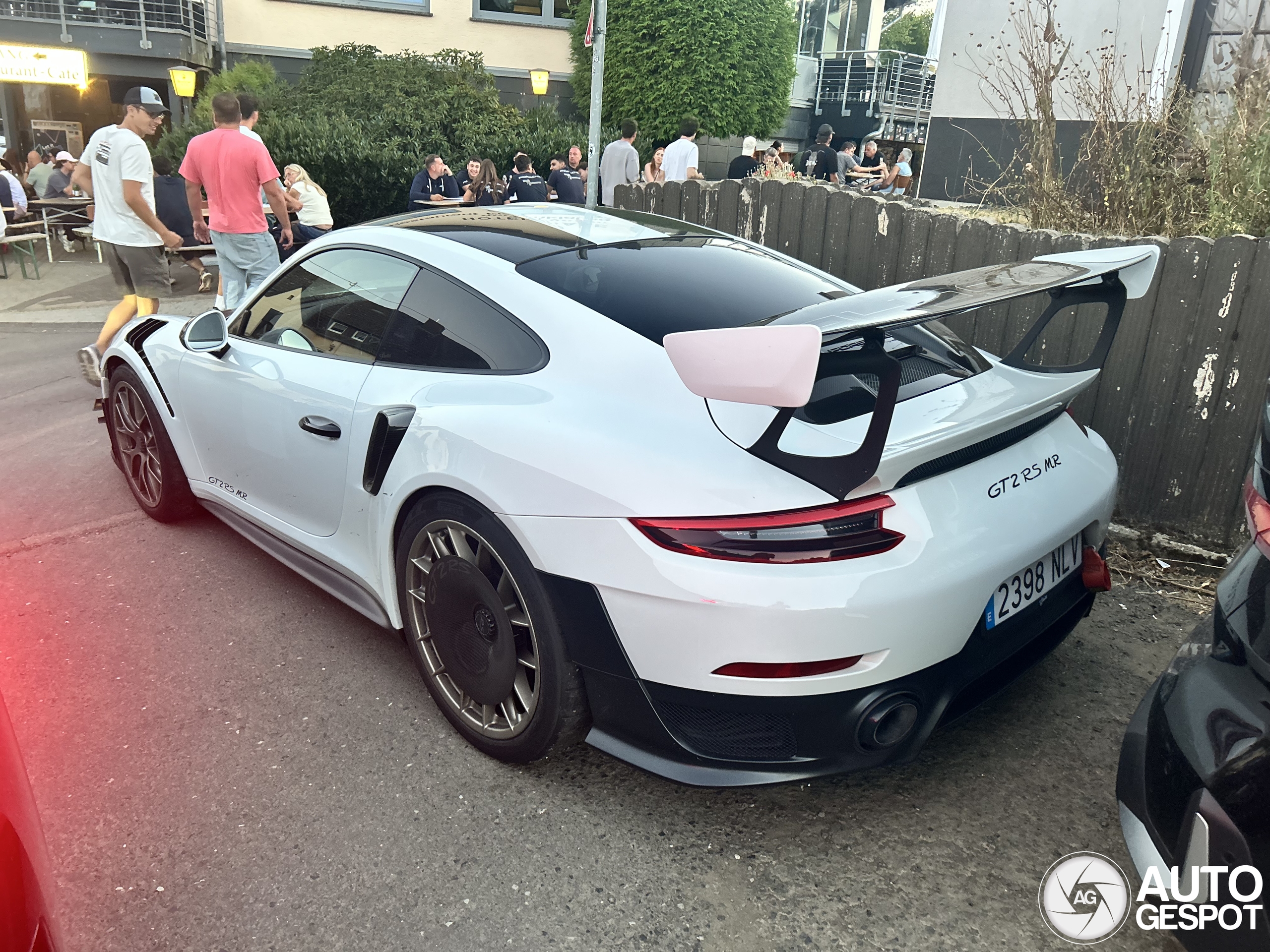 Porsche 991 GT2 RS Weissach Package Manthey Racing