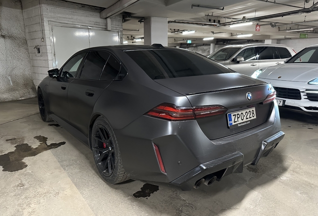 BMW M5 G90