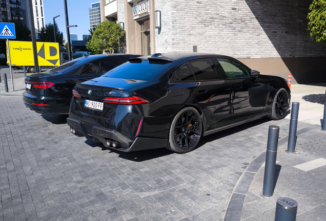 BMW M5 G90