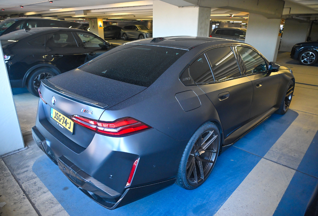 BMW M5 G90