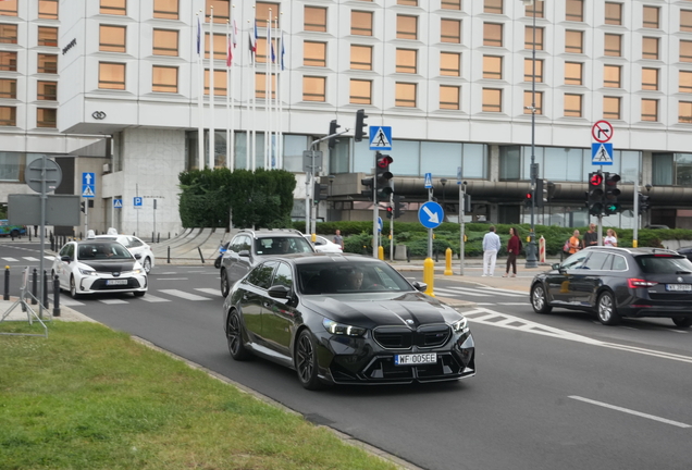 BMW M5 G90