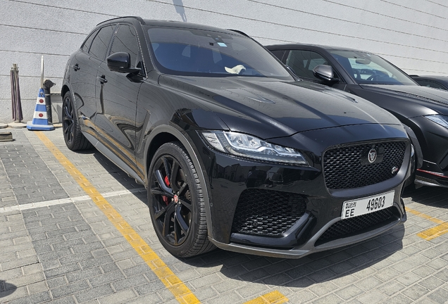 Jaguar F-PACE SVR