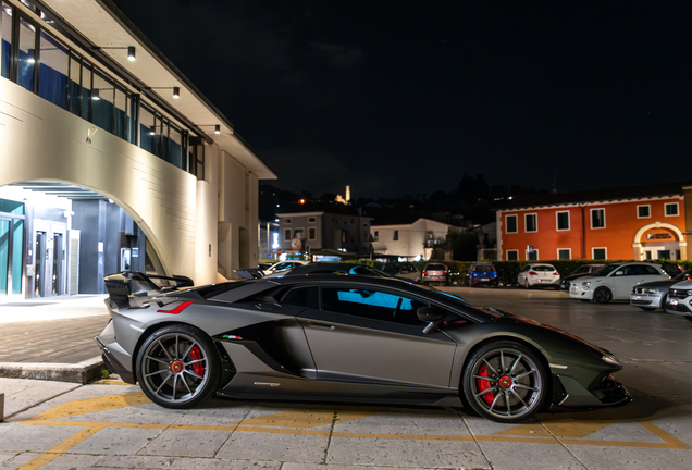 Lamborghini Aventador LP770-4 SVJ
