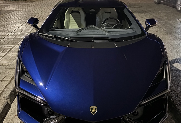 Lamborghini Revuelto