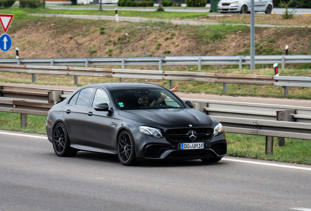 Mercedes-AMG E 63 S W213
