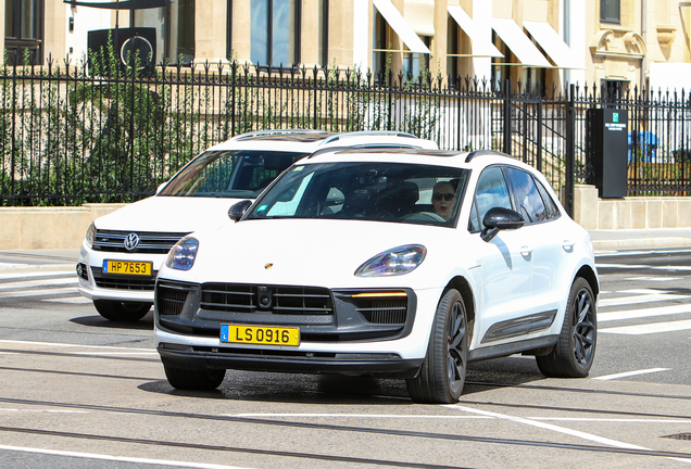 Porsche 95B Macan GTS MkIII
