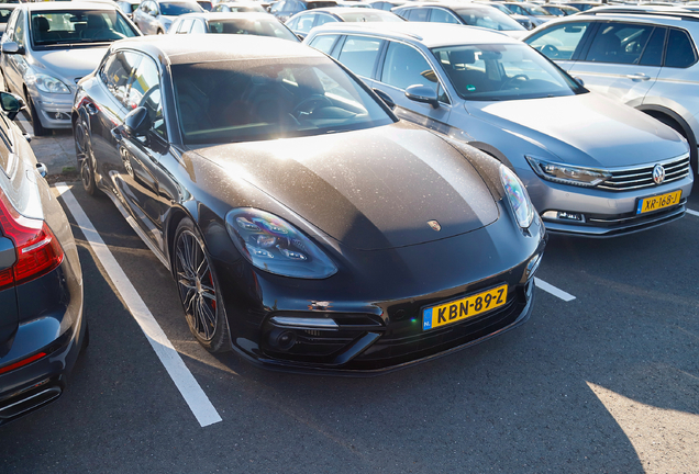 Porsche 971 Panamera Turbo MkI