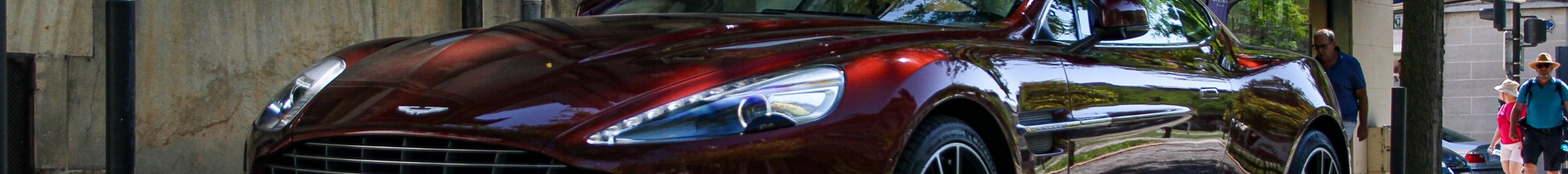Aston Martin Vanquish 2013