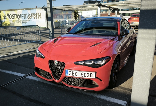 Alfa Romeo Giulia Quadrifoglio 2023
