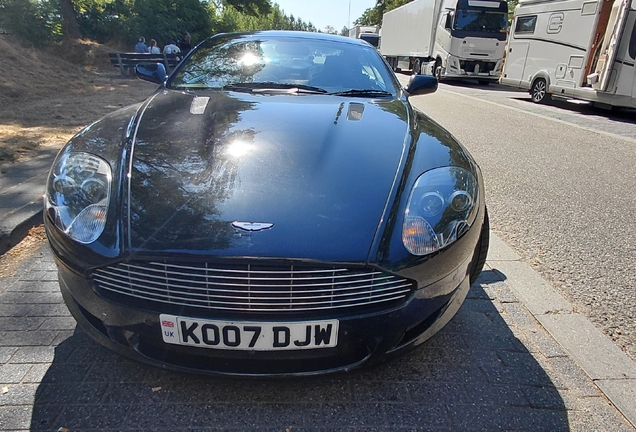Aston Martin DB9