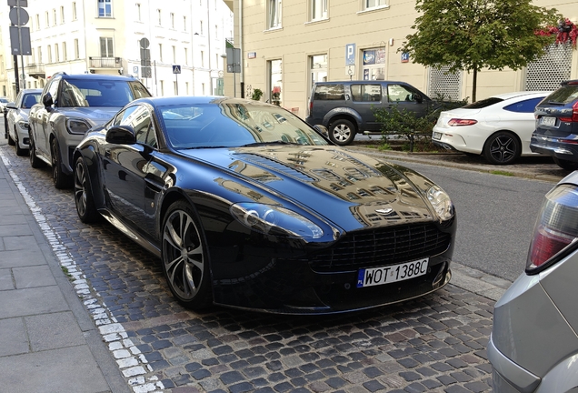 Aston Martin V12 Vantage