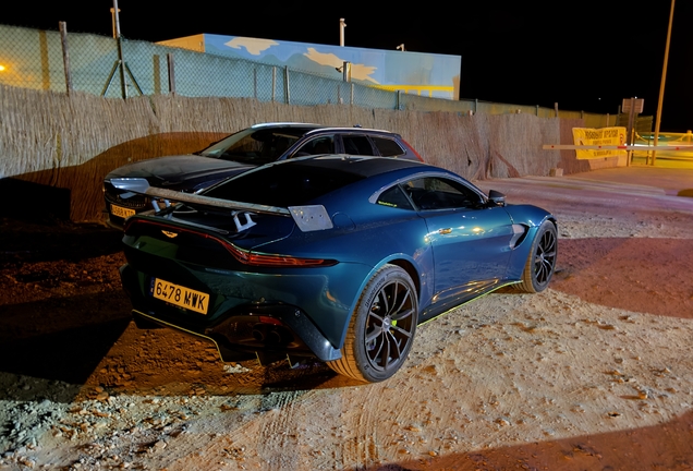 Aston Martin V8 Vantage 2018