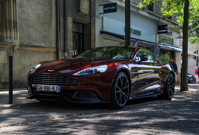 Aston Martin Vanquish 2013